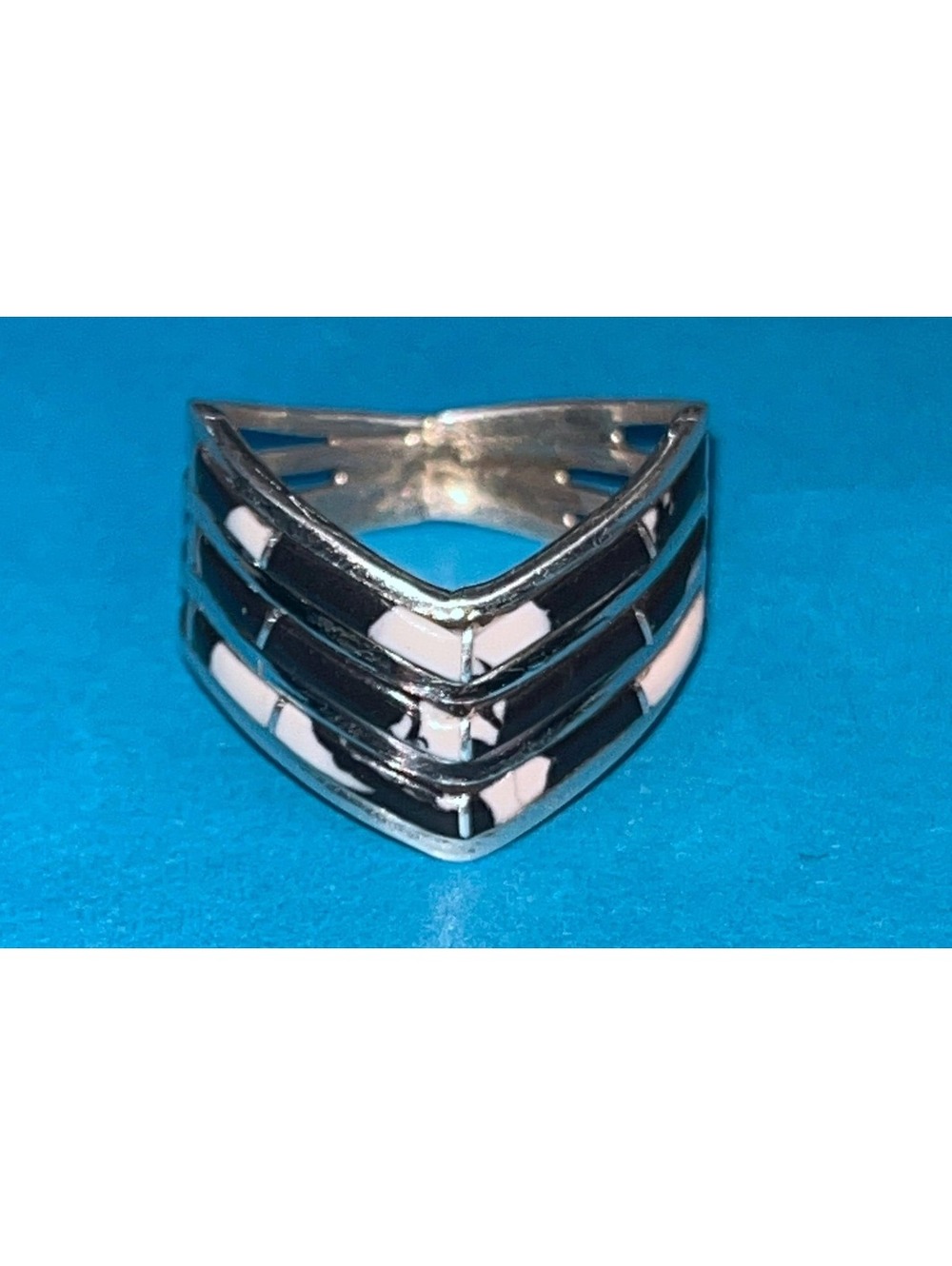 Navajo handmade cluster white buffalo turquoise sterling silver inlay ring sz 8